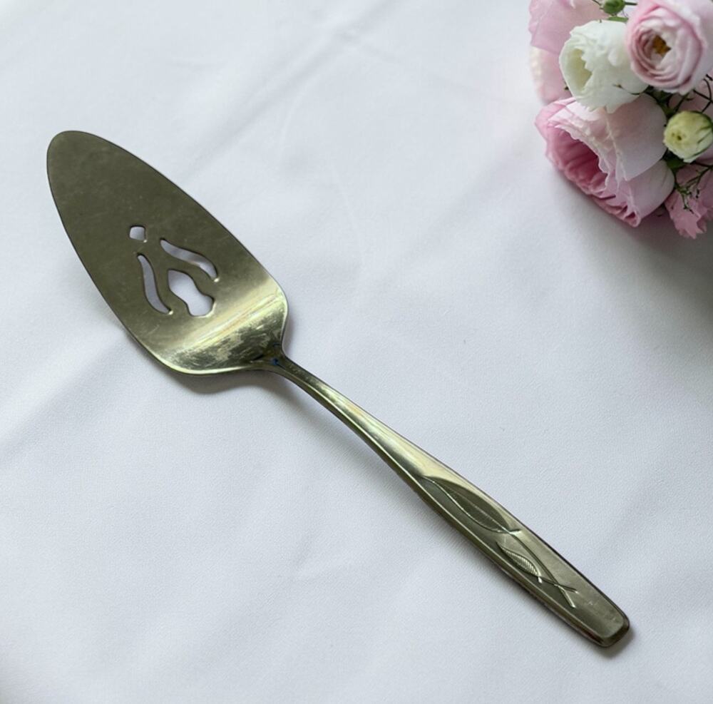 Vintage ROGERS Cake Server  Cutlery Co Stainless Steel Pierced Pie USA 3380-60